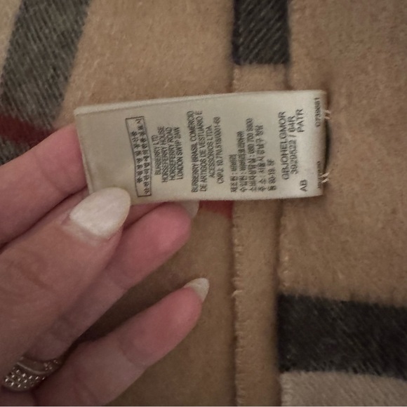 Burberry London Nova Check Plaid Tan 100% Cashmere Scarf 168X30cm Authentic - Picture 5 of 5